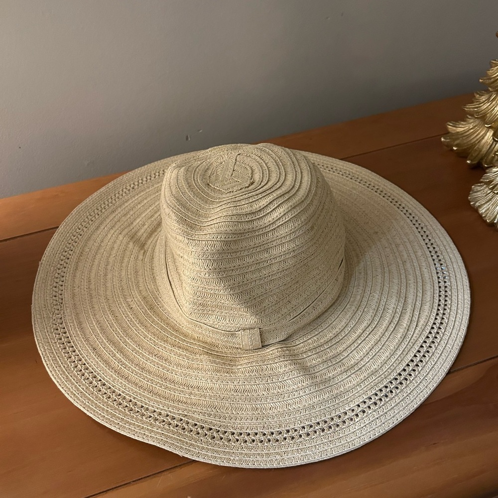 Shade & Shore Beige Sun Hat